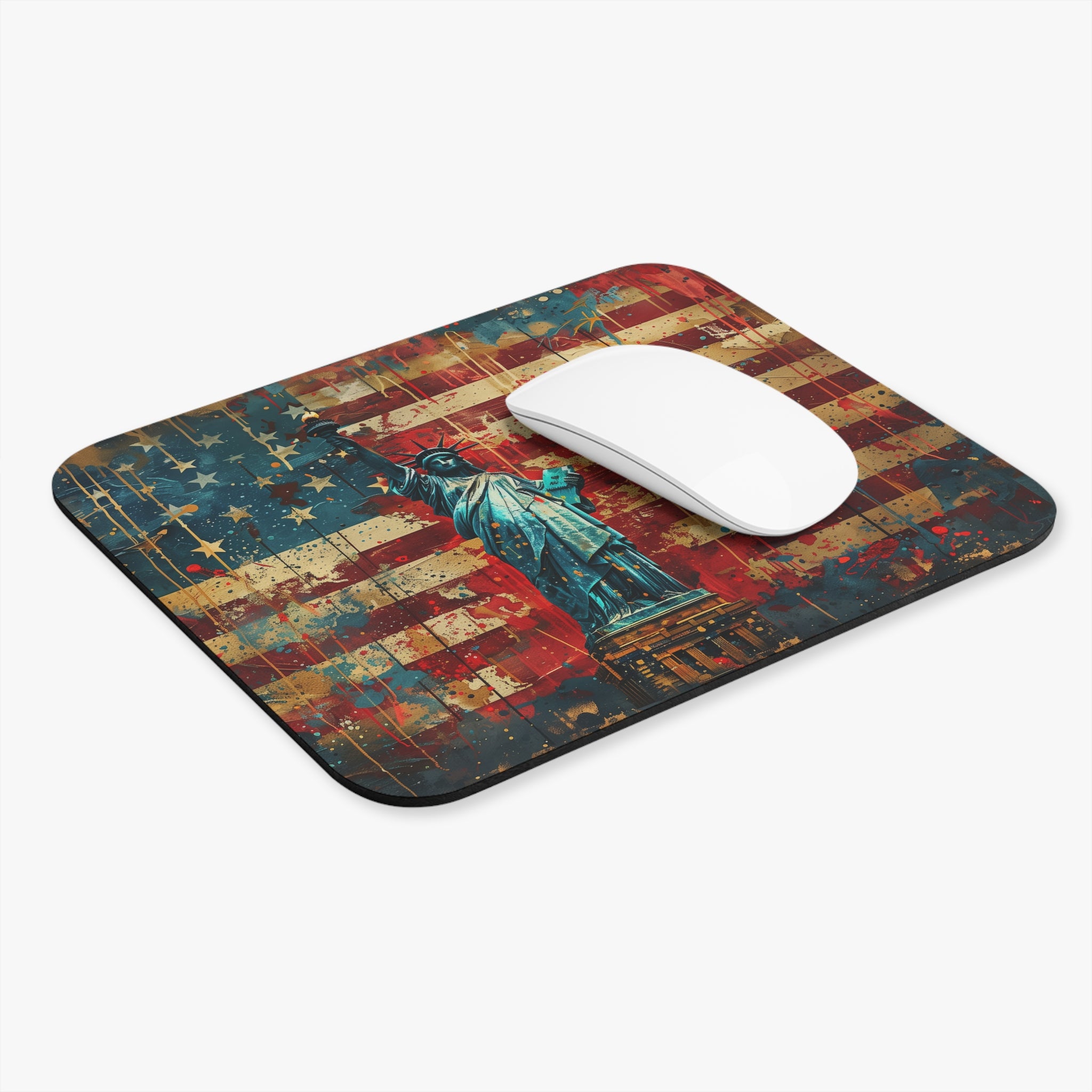 Liberty Statue Mouse Pad — Vintage American Flag Desk Mat
