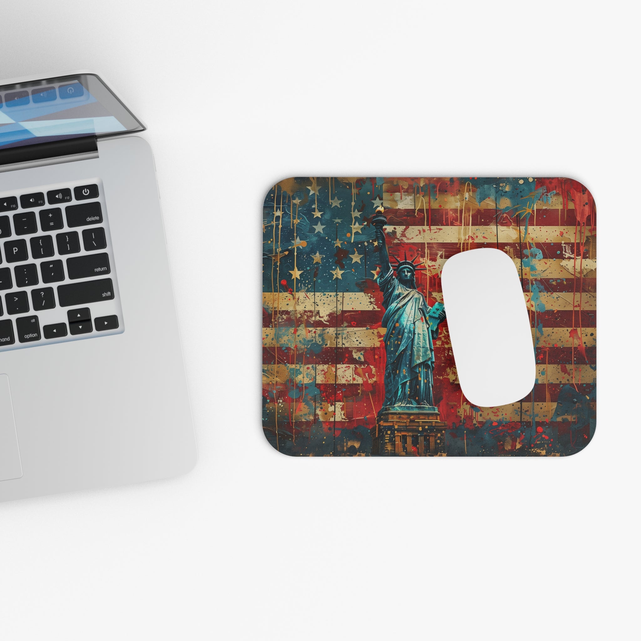 Liberty Statue Mouse Pad — Vintage American Flag Desk Mat
